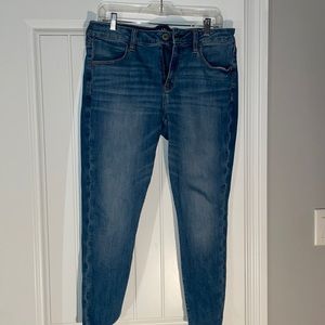 Size 12 American eagle jegging